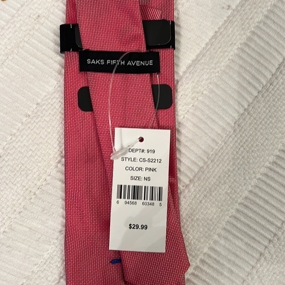 Men’s New with Tags Saks Fifth Avenue Pink Tie - Picture 3 of 3